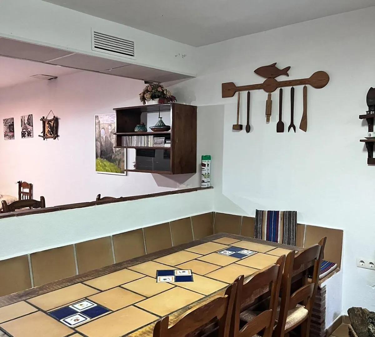 Basement With Barbecue And Patio Villa Ronda Vakantiehuis